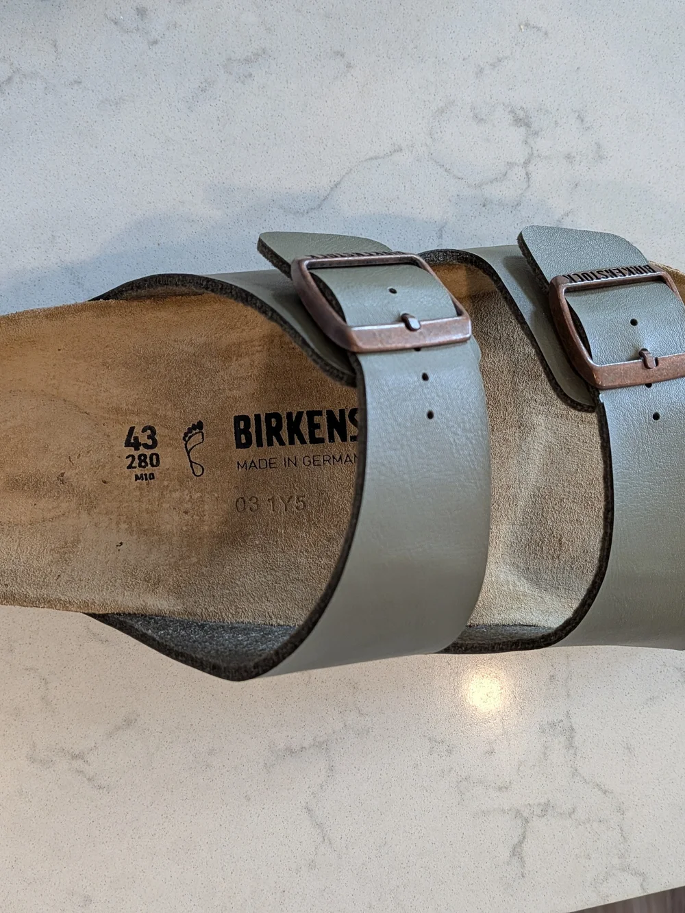 New In box Birkenstock Men's Arizona EVA Sandals - Color: Stone